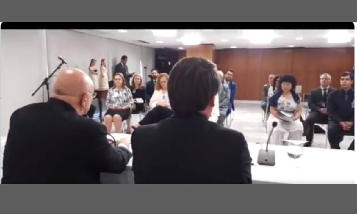 Gabinete paralelo existe, diz presidente da CPI