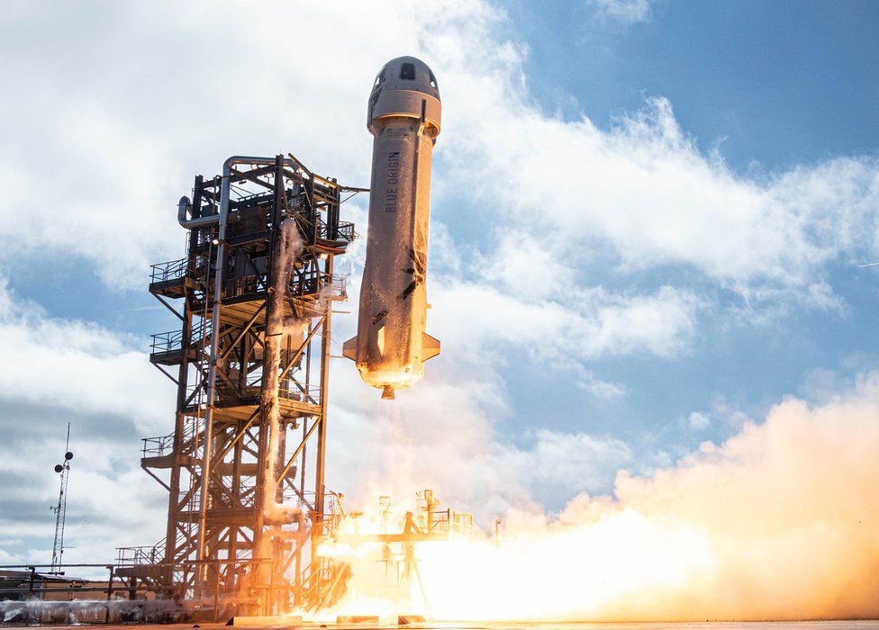 Jeff Bezos vai ao espaço a bordo do foguete New Shepard