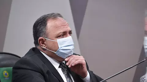 Pazuello negociou Coronavac por quase o triplo do preço, indica material da CPI