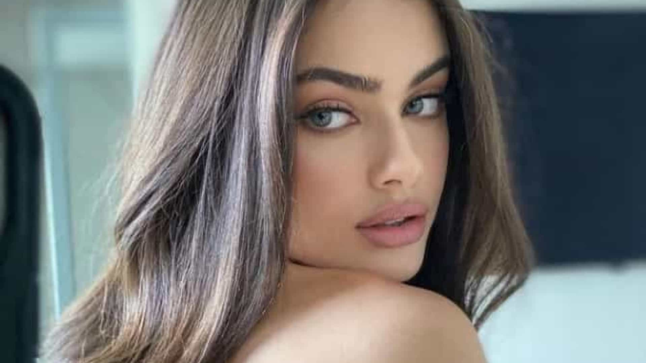 Yael Shelbia tem 19 anos, é israelita, e foi nomeada o rosto mais bonito do mundo.
