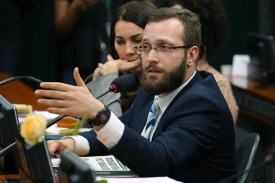Novo texto do voto impresso reduz poder do TSE e busca ‘efeito imediato’ de mudanças